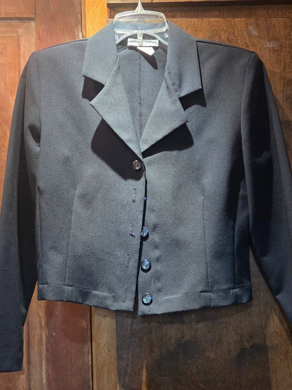 Black cropped blazer jacket from the apparel brand G2000